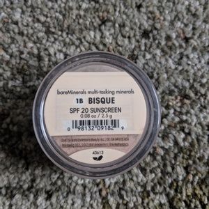 Loose powder concealer